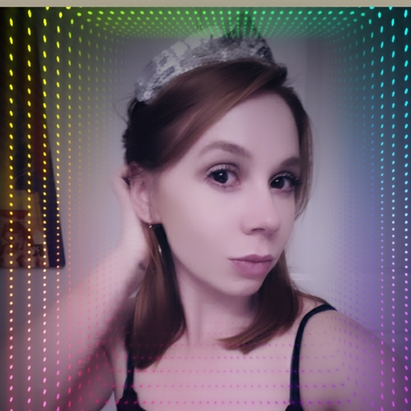 Meet your Posher, Dani - Picture 3 of 3